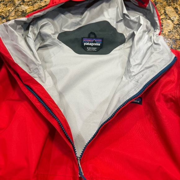 Patagonia Shell Rain Jacket - Picture 3 of 4